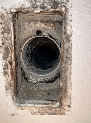 Dusty vent before professional cleaning
